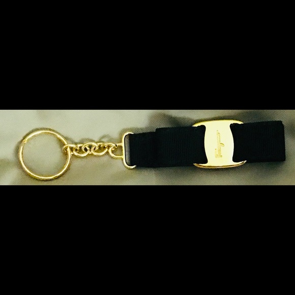New Ferragamo Keychain Black Vara Bow New in Box - Picture 4 of 7
